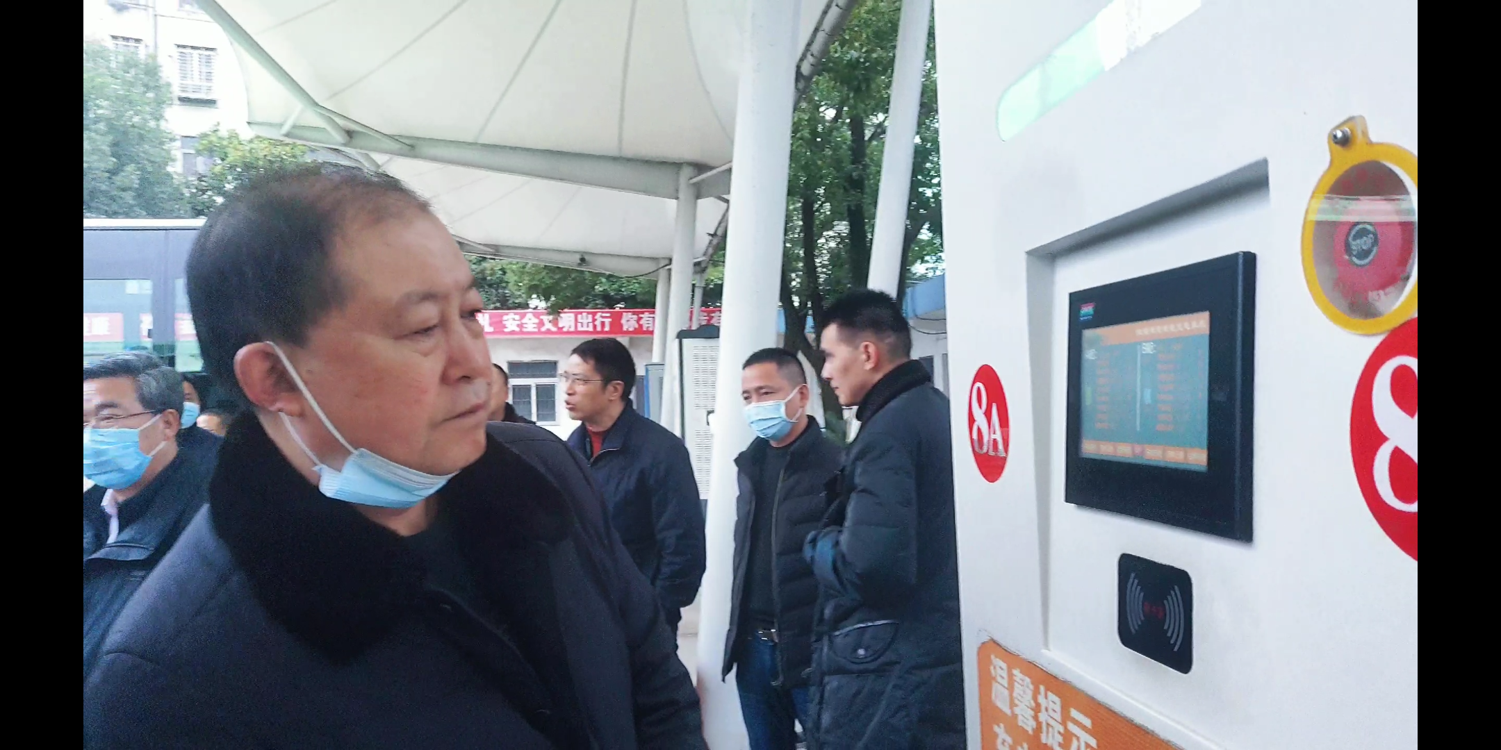 2020年12月17日  人大代表進(jìn)公交S01218-15502887.png 2020年12月17日  人大代表進(jìn)公交S01218-15502887.png